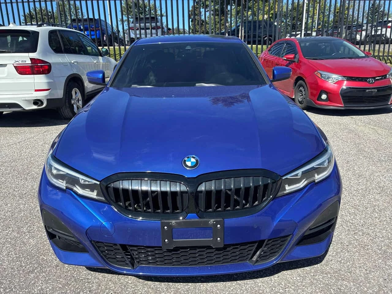 BMW 330 * M-Sport * Един собственик * CARFAX * , снимка 2 - Автомобили и джипове - 56187769