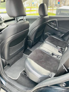 Toyota Rav4 2.2 D-4D / Navi / Кожа / 4х4, снимка 14