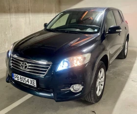 Toyota Rav4 2.2 D-4D / Navi / Кожа / 4х4, снимка 2