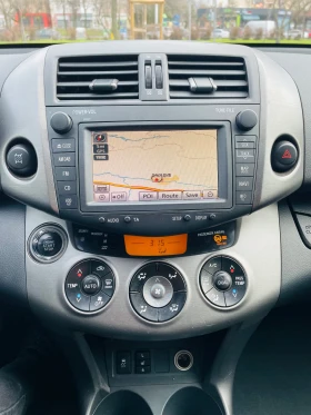 Toyota Rav4 2.2 D-4D / Navi / Кожа / 4х4 - 8200 € / 16037.81 лв. - 94272196 12