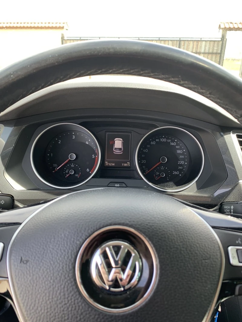 VW Tiguan, снимка 6 - Автомобили и джипове - 45659523