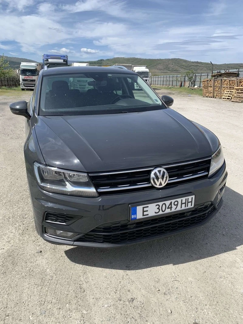 VW Tiguan, снимка 1 - Автомобили и джипове - 45659523