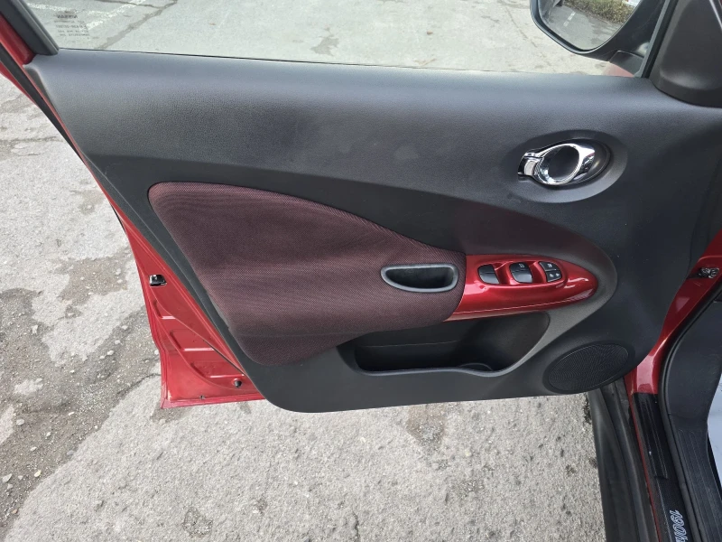 Nissan Juke 1.6T Limited edition, снимка 13 - Автомобили и джипове - 52553636