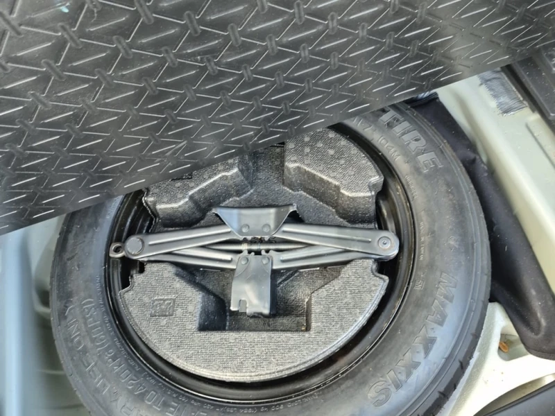 Toyota Rav4 * XLE * CARFAX * ПОДРЕВИ * , снимка 15 - Автомобили и джипове - 53257773