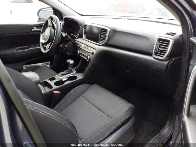 Kia Sportage LX, снимка 5 - Автомобили и джипове - 47410649