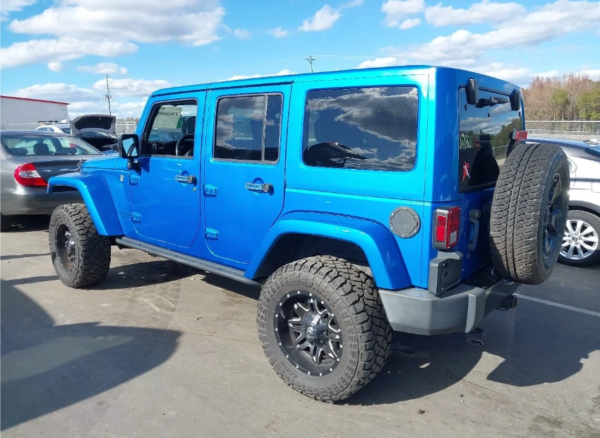 Jeep Wrangler UNLIMITED SAHARA 4x4 - изображение 3