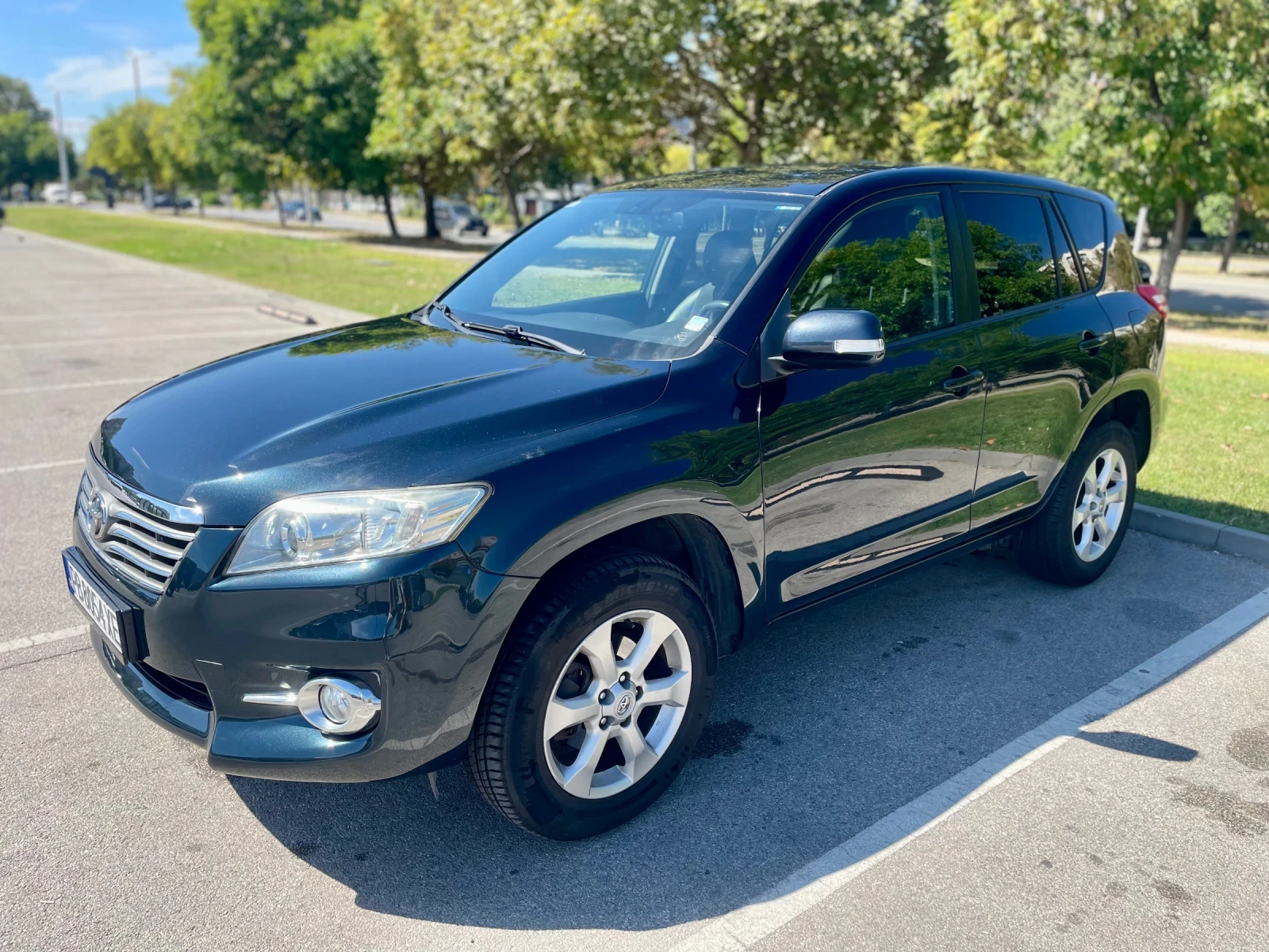 Toyota Rav4 2.2 D-4D / Navi / Кожа / 4х4, снимка 8 - Автомобили и джипове - 53855054