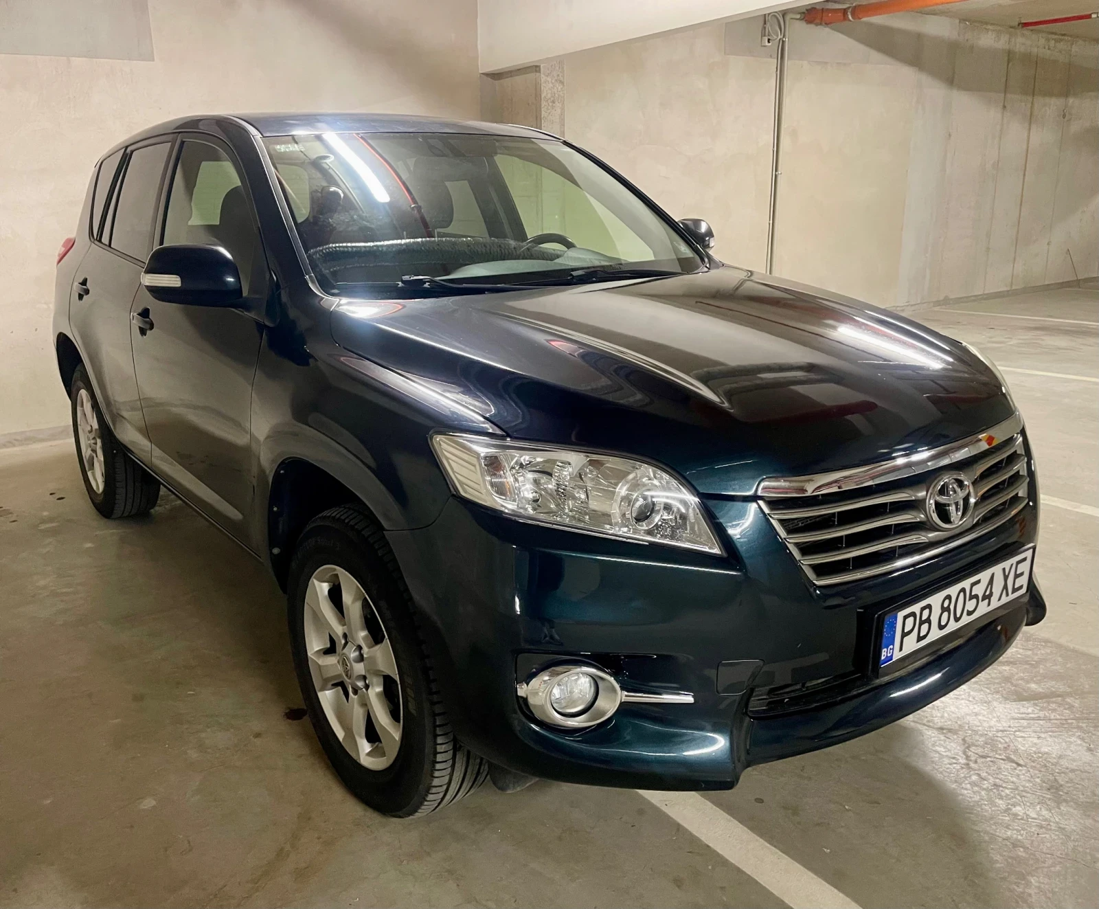 Toyota Rav4 2.2 D-4D / Navi / Кожа / 4х4, снимка 3 - Автомобили и джипове - 53855054