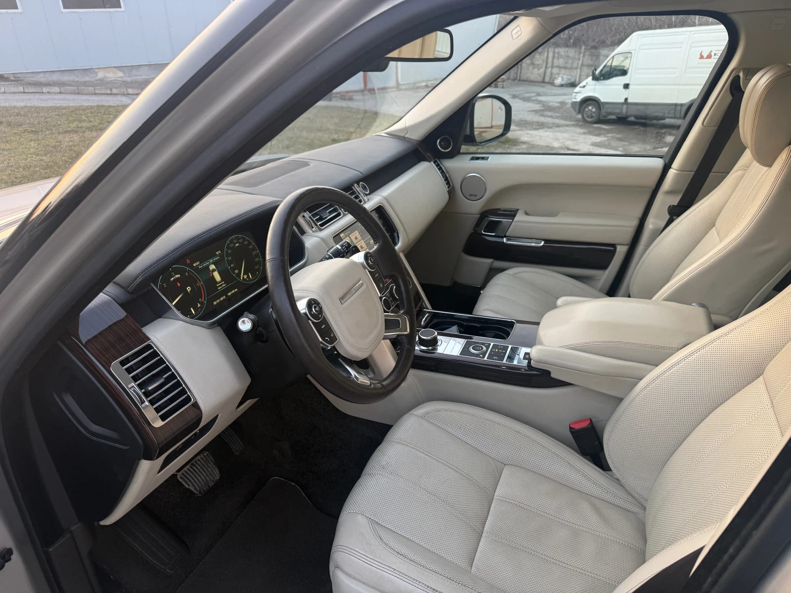 Land Rover Range rover 4.4 SDV8, 340 �.�. Autobiography | Mobile.bg � ����������� 9