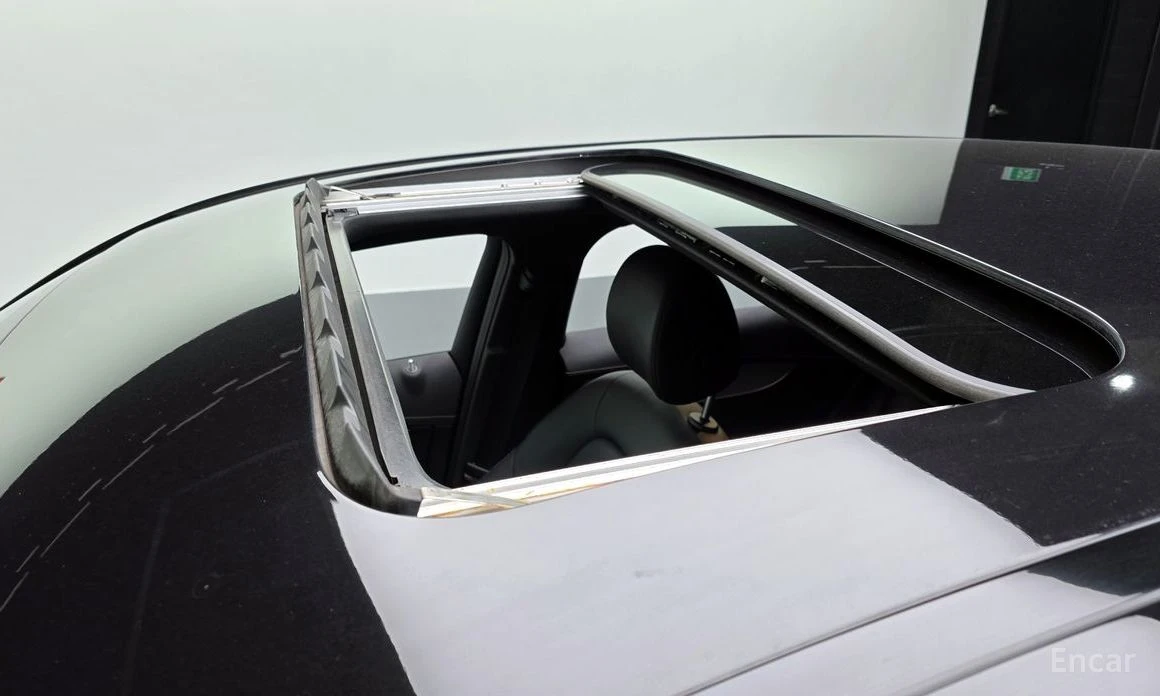 Mercedes-Benz EQC * EQC400* 4MATIC* КОЖА* ПОДГРЕВ* ШИБИДАХ* KEYLESS*, снимка 14 - Автомобили и джипове - 54060756