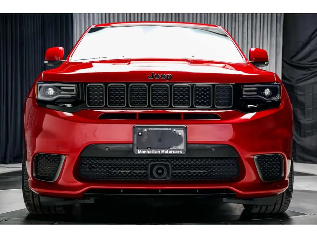 Jeep Grand cherokee TRACKHAWK| REDLINE PEARL| PANO| ОБДУХВАНЕ| , снимка 2 - Автомобили и джипове - 54125928