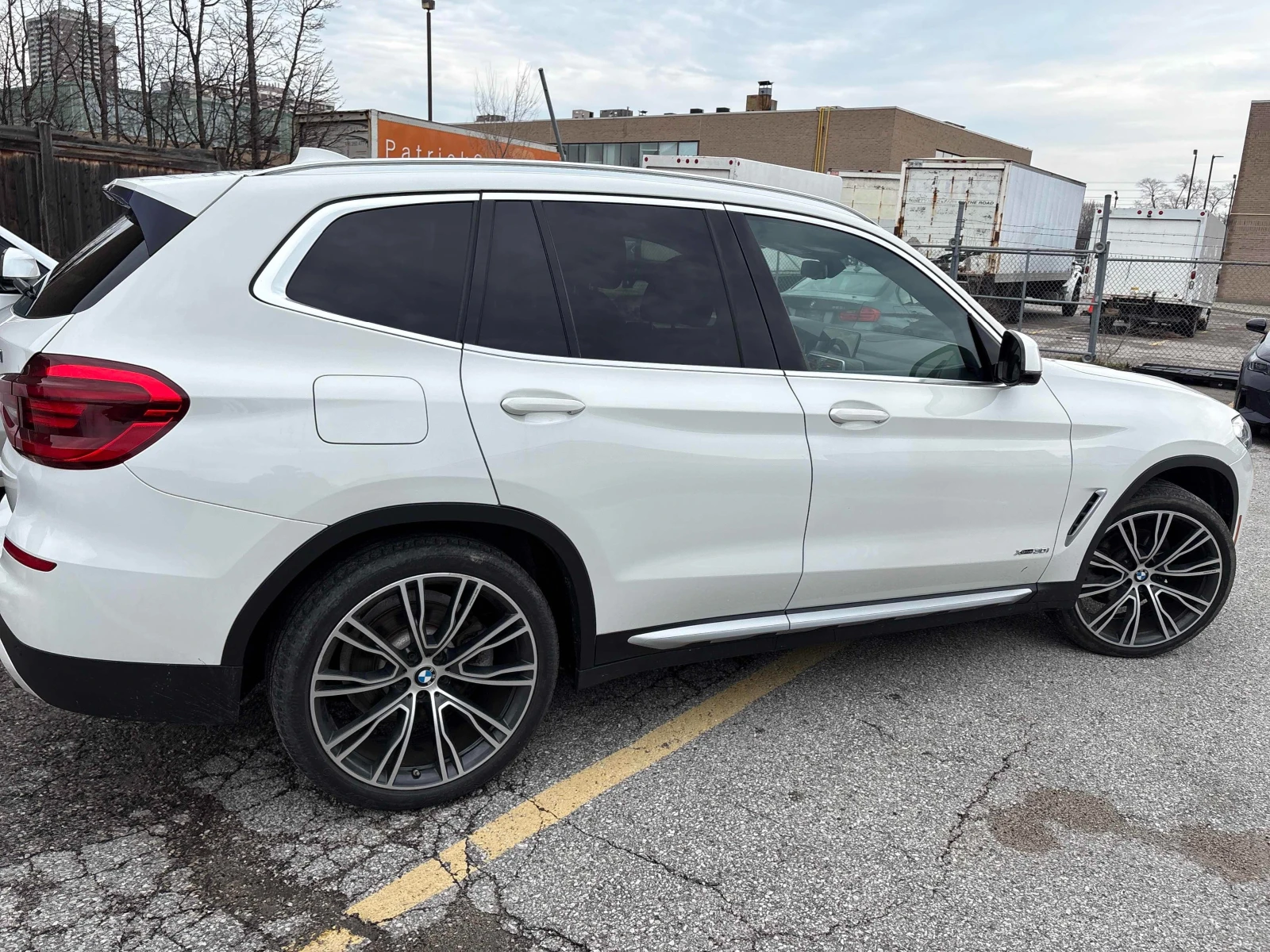 BMW X3 30i * CAR FAX * АВТО КРЕДИТ * , снимка 4 - Автомобили и джипове - 54297351