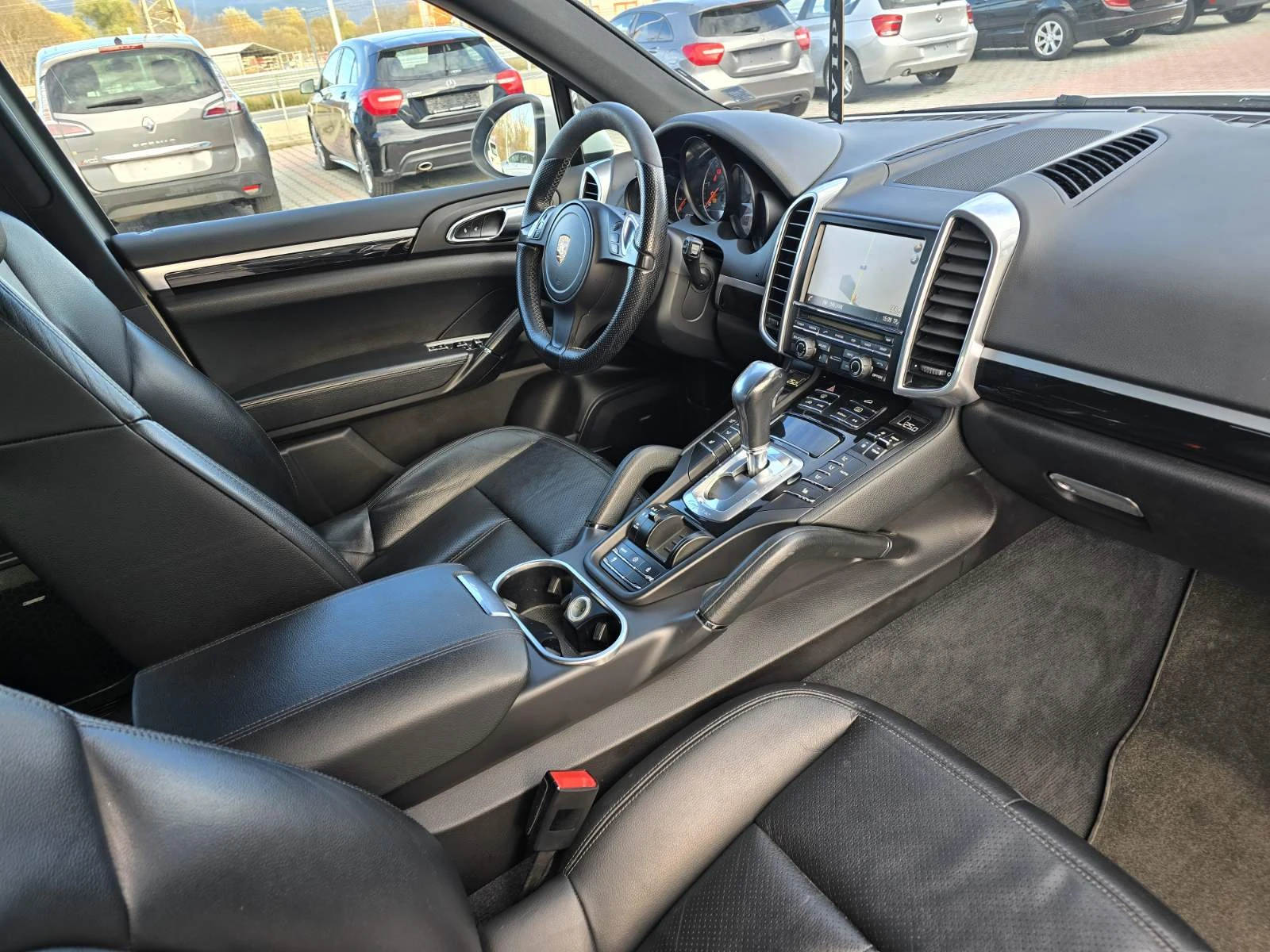 Porsche Cayenne, снимка 12 - Автомобили и джипове - 55704123