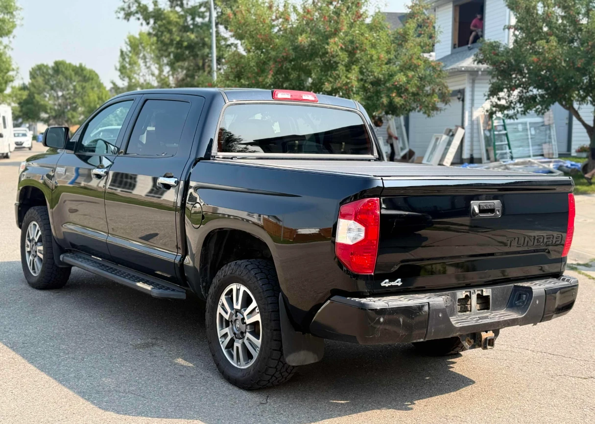 Toyota Tundra Platinum* 4WD* 5.7* ОБДУХ* ПОДГРЕВ* ПАМЕТ* КОЖА, снимка 3 - Автомобили и джипове - 55933138