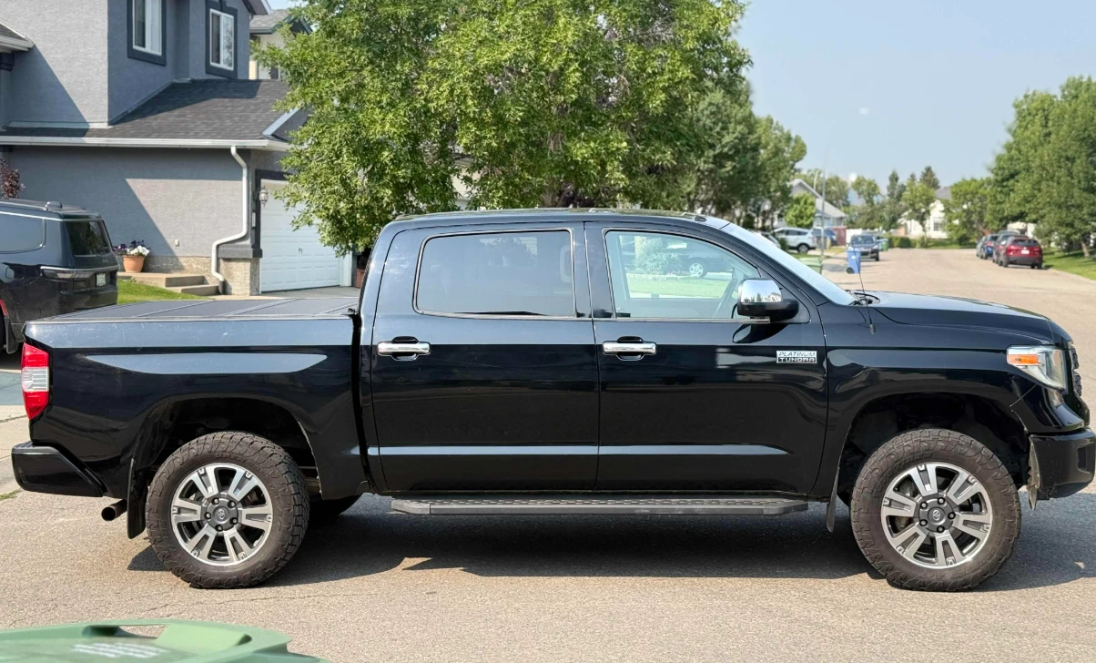 Toyota Tundra Platinum* 4WD* 5.7* ОБДУХ* ПОДГРЕВ* ПАМЕТ* КОЖА, снимка 6 - Автомобили и джипове - 55933138