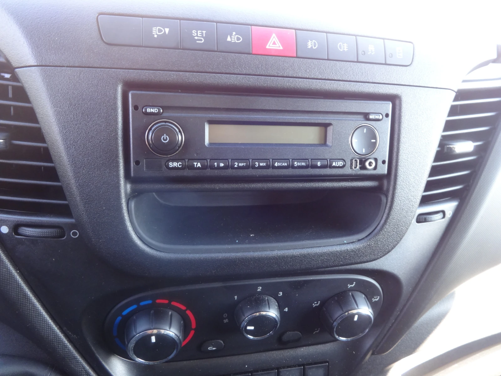 Iveco 35s11  | Mobile.bg   11