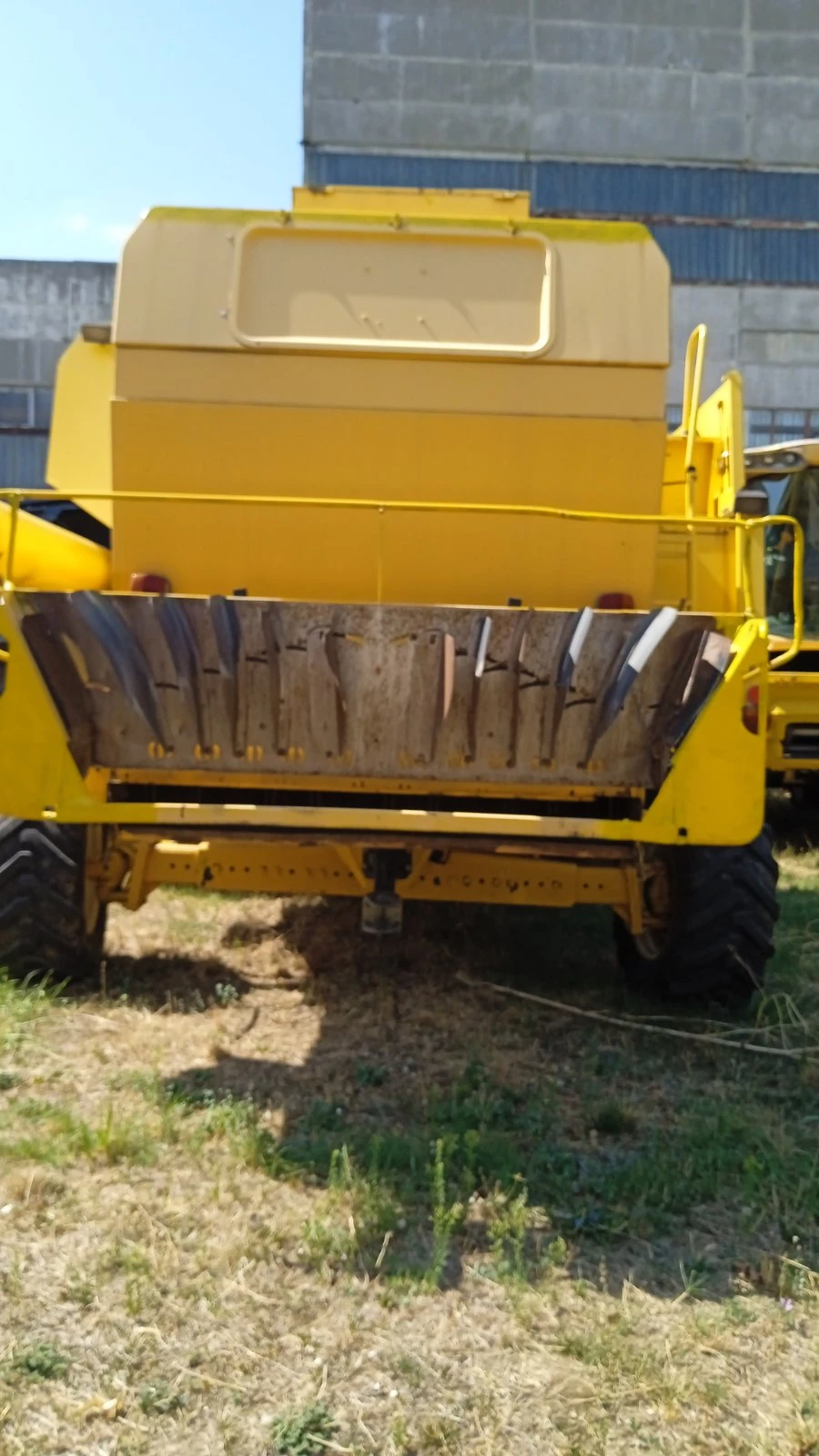 Комбайн New Holland ТХ 66 - изображение 2