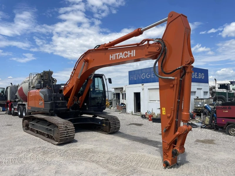 Багер Hitachi ZX 210 LC-7, снимка 6 - Индустриална техника - 45976205