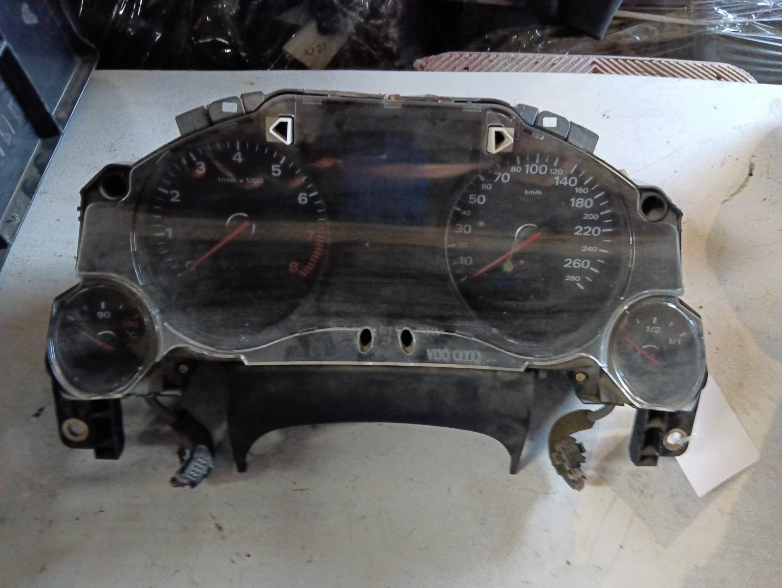 километраж 4E0920900E 4E0910900 Audi A8