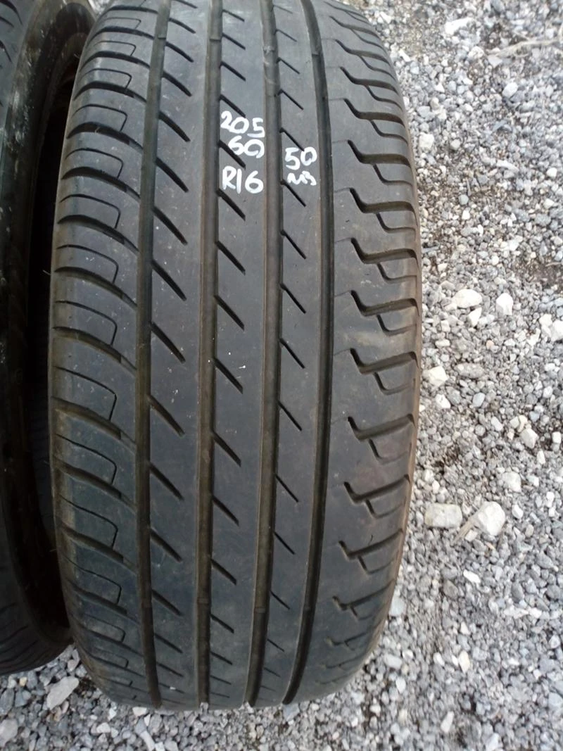 Гуми Летни 205/60R16, снимка 2 - Гуми и джанти - 24523079