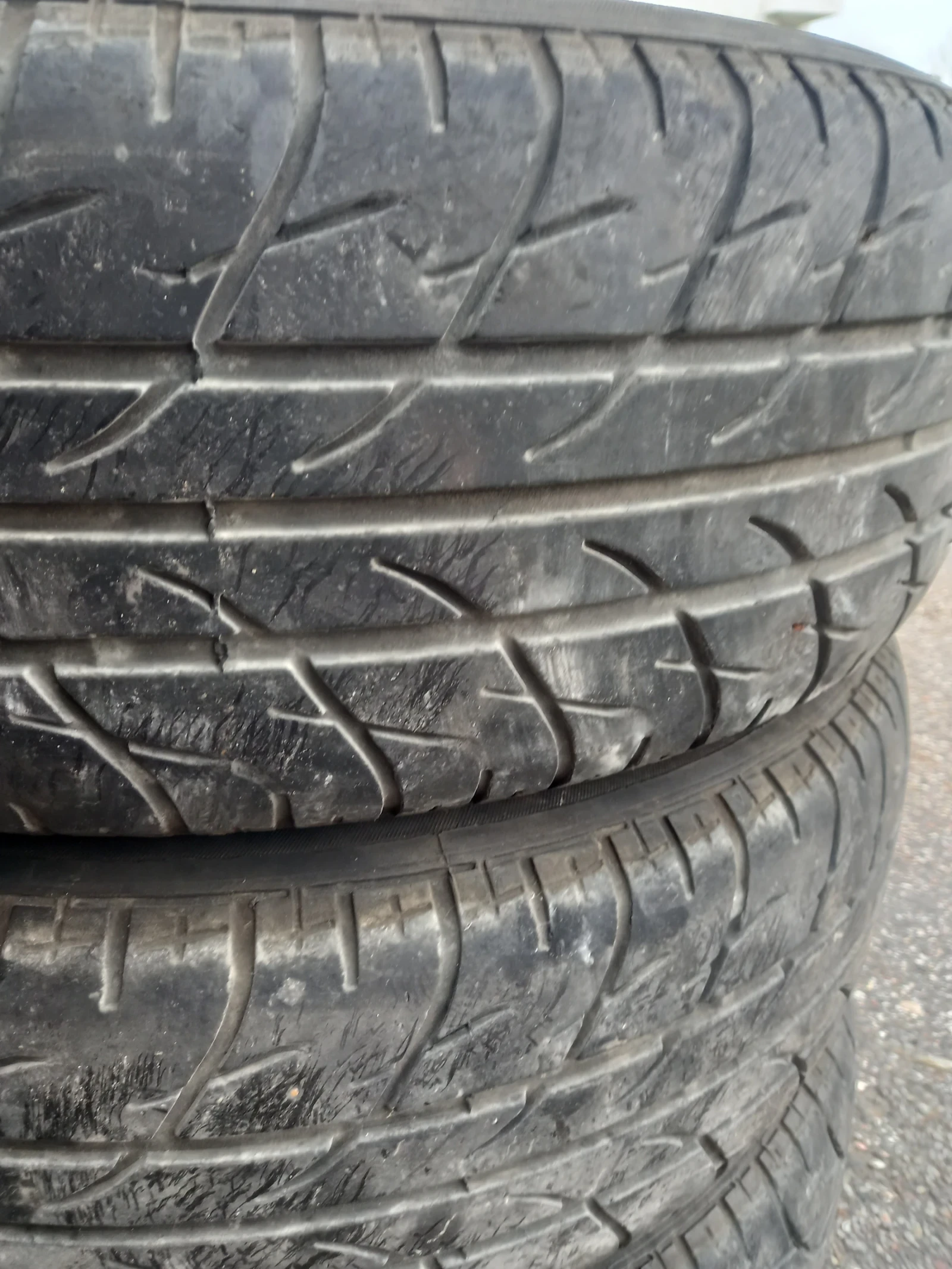 Гуми Летни 195/65R15, снимка 4 - Гуми и джанти - 54306945