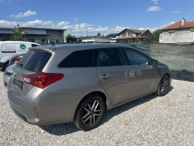 Toyota Auris 1.4d4d като нов185000км, снимка 3