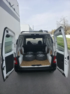 Peugeot Partner 1.6HDI Товарен!, снимка 9