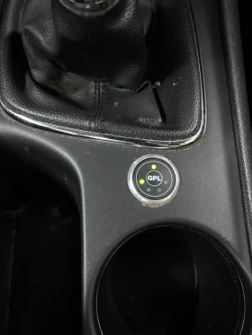 Kia Ceed 1, 4 GAS/BENZ-ОТЛИЧНА-EURO 5B - 4599 € / 8994.86 лв. - 99715200 11