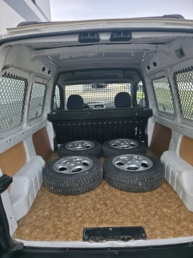 Peugeot Partner 1.6HDI Товарен! - 2600 € / 5085.16 лв. - 20214166 10