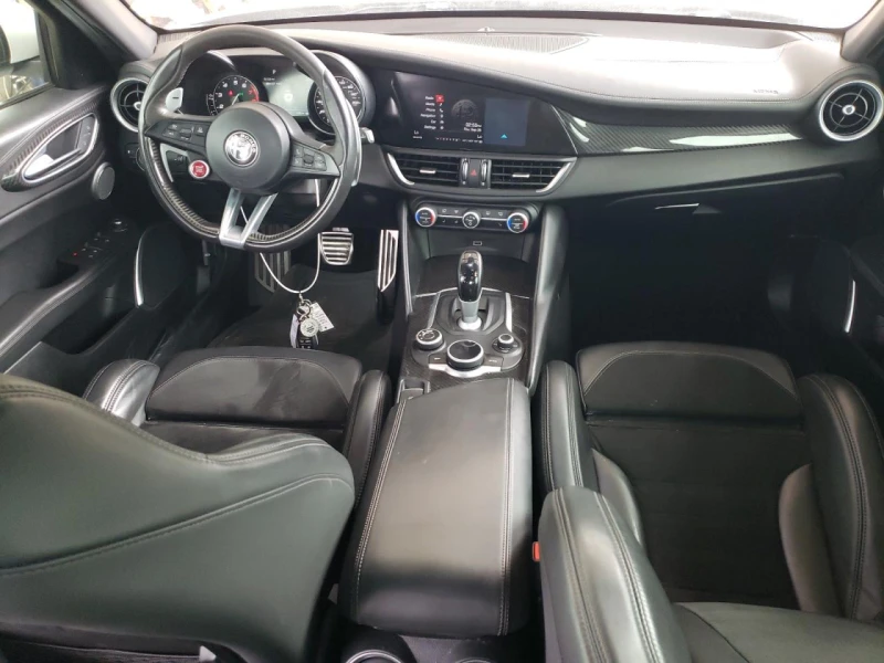 Alfa Romeo Giulia QUADRIFOGLIO, снимка 8 - Автомобили и джипове - 48012697