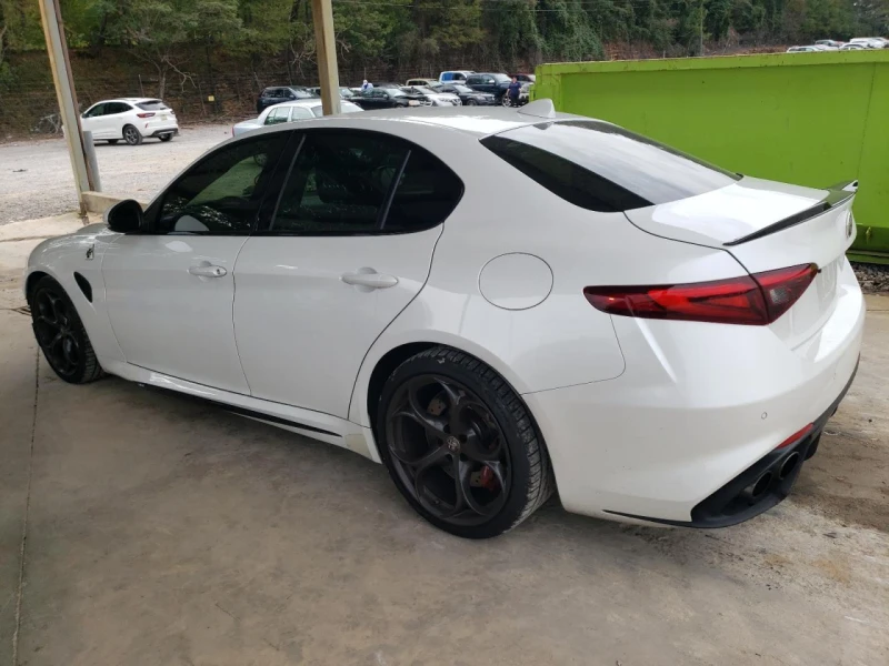 Alfa Romeo Giulia QUADRIFOGLIO, снимка 4 - Автомобили и джипове - 48012697