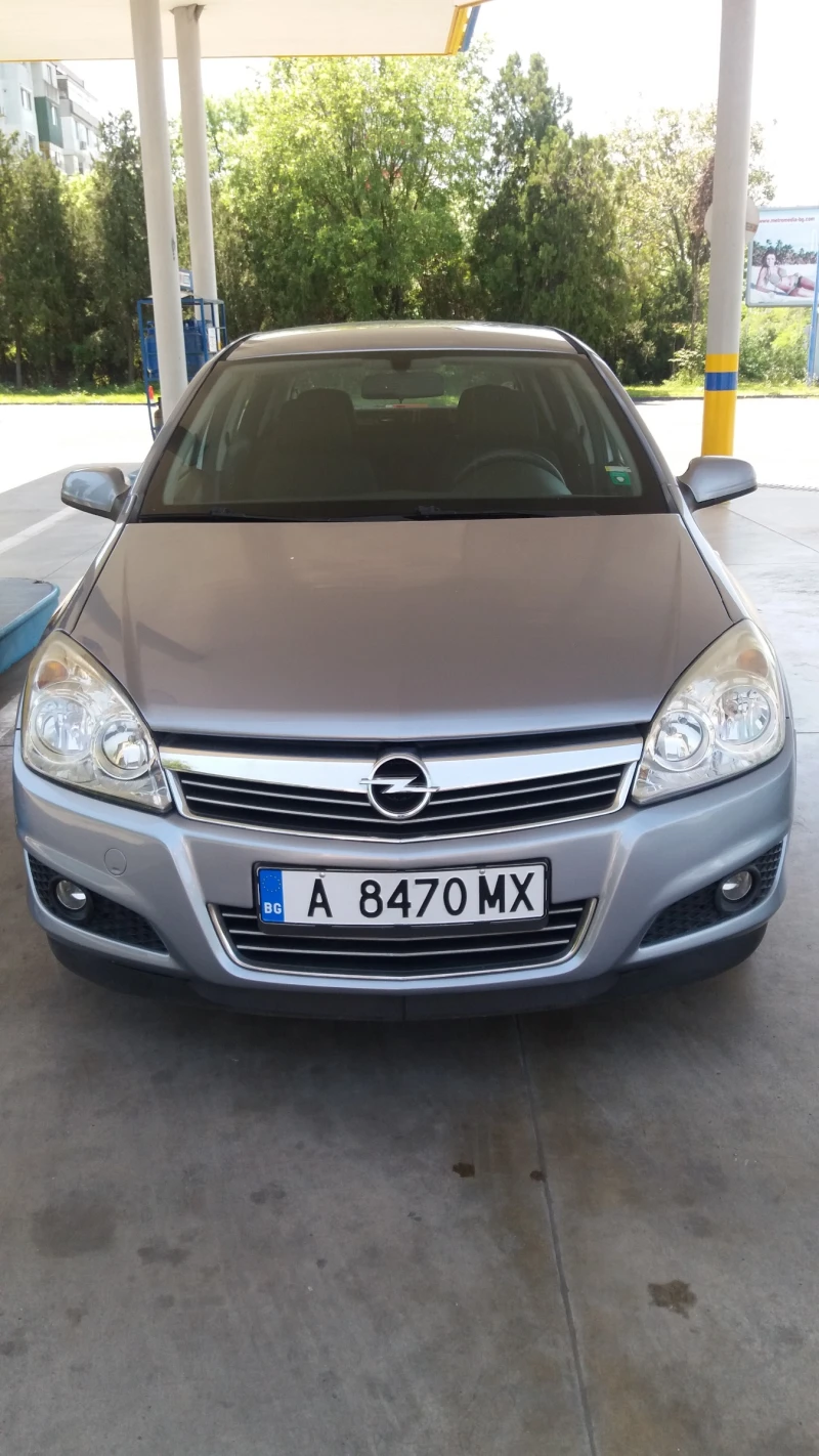 Opel Astra H 1.6  , 116 k.c. Автоматик/Робот, снимка 1 - Автомобили и джипове - 48385050