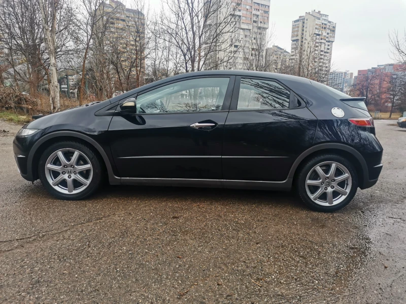 Honda Civic 1.8i, снимка 8 - Автомобили и джипове - 49325238