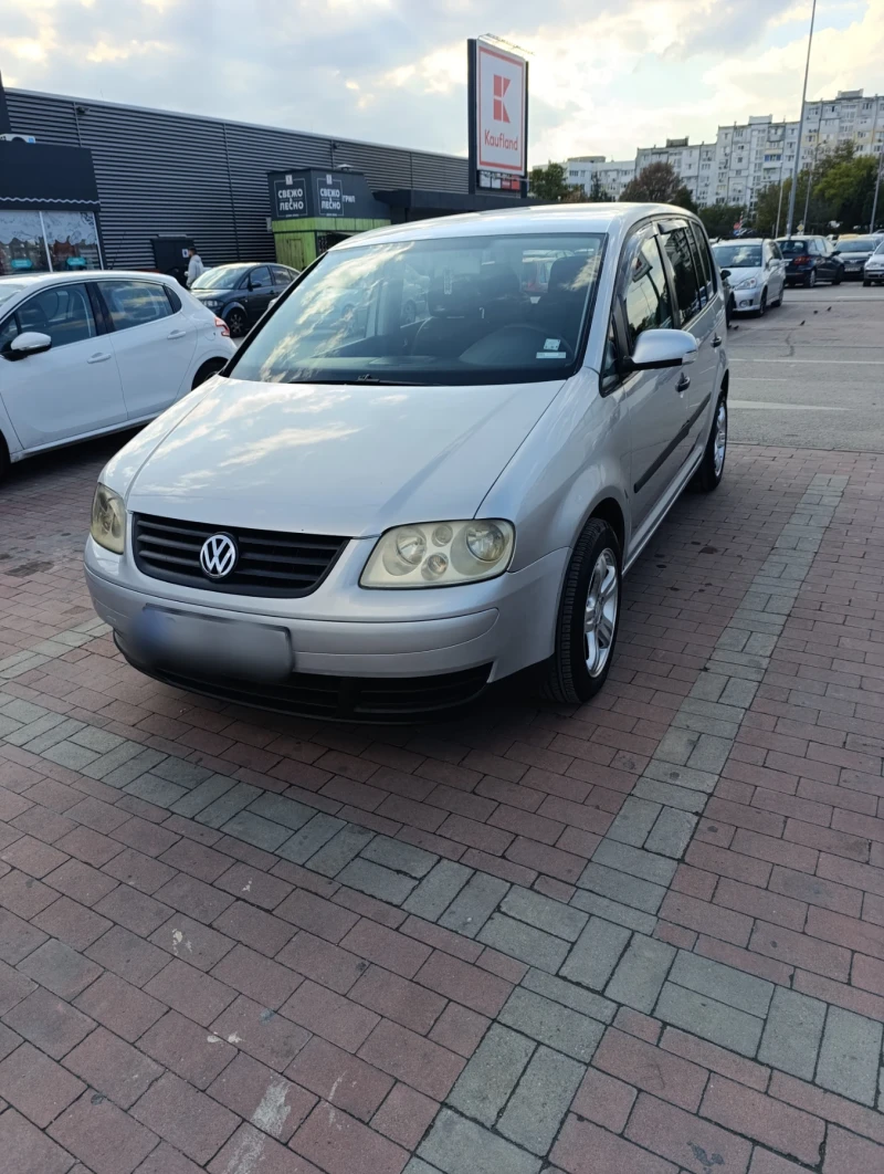 VW Touran, снимка 7 - Автомобили и джипове - 52108416