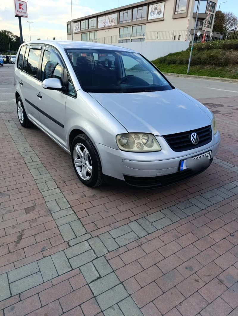 VW Touran, снимка 6 - Автомобили и джипове - 52108416