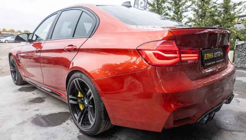BMW M3 30 JAHRE EDITION FULL CARBON AKRAPOVIC ЛИЗИНГ 100%, снимка 6 - Автомобили и джипове - 52312082