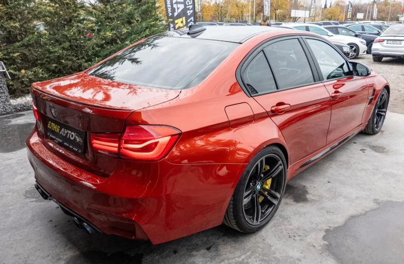 BMW M3 30 JAHRE EDITION FULL CARBON AKRAPOVIC ЛИЗИНГ 100%, снимка 10 - Автомобили и джипове - 52312082