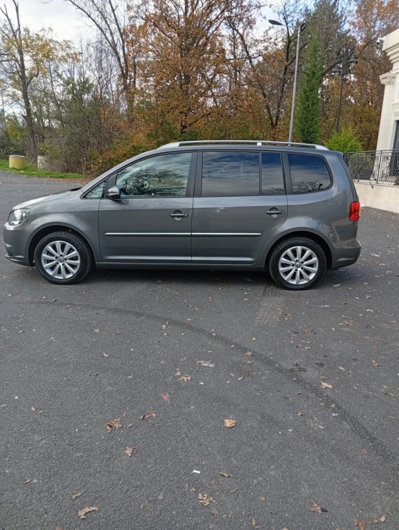 VW Touran 1.4tsi ecofuel 150ks 6+ 1 Места, снимка 3 - Автомобили и джипове - 52378160