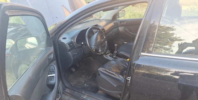 Toyota Avensis, снимка 2 - Автомобили и джипове - 52633705