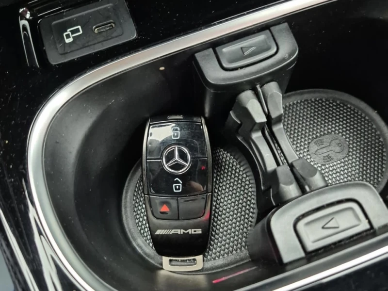 Mercedes-Benz A 35 2020 AMG 4MATIC * БЕЗ ПЪРВОНАЧАЛНА ВНОСКА* , снимка 9 - Автомобили и джипове - 52869317