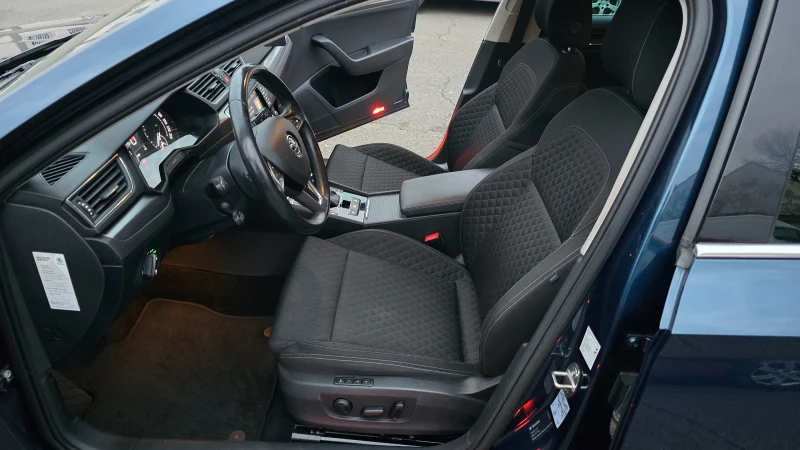 Skoda Superb 2.0 TDI, снимка 9 - Автомобили и джипове - 53100457