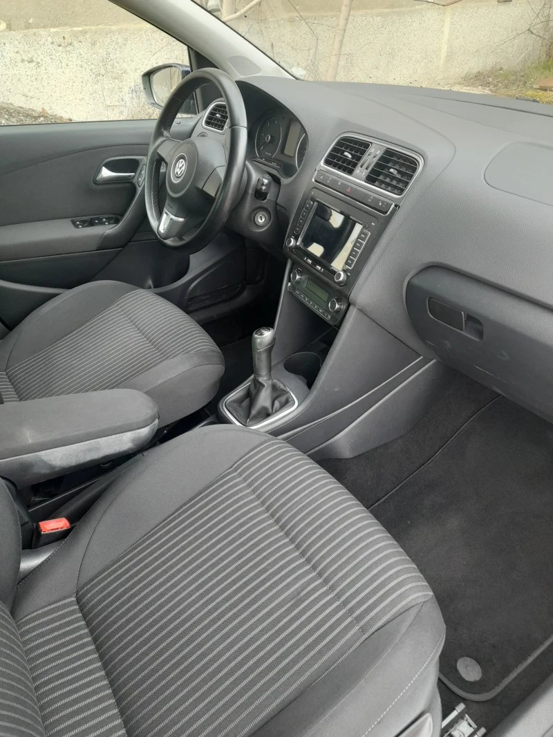 VW Polo 1.6 TDI 90 PS, снимка 8 - Автомобили и джипове - 53180914