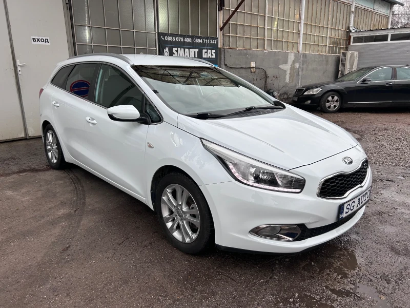 Kia Ceed 1, 4 GAS/BENZ-ОТЛИЧНА-EURO 5B, снимка 3 - Автомобили и джипове - 53417855