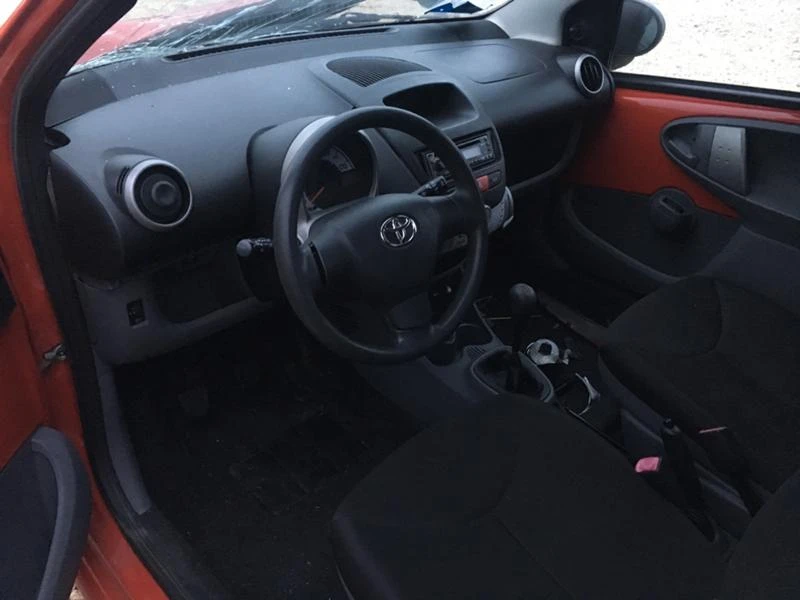 Toyota Aygo 1.0 КЛИМА, снимка 4 - Автомобили и джипове - 19927892