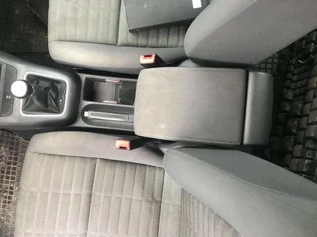 VW Golf Plus 1.9TDI BLS-BMM, снимка 10 - Автомобили и джипове - 47290712