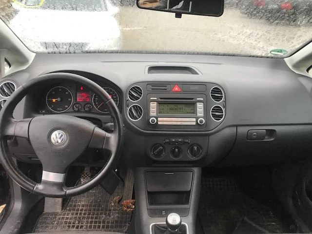 VW Golf Plus 1.9TDI BLS-BMM, снимка 6 - Автомобили и джипове - 47290712