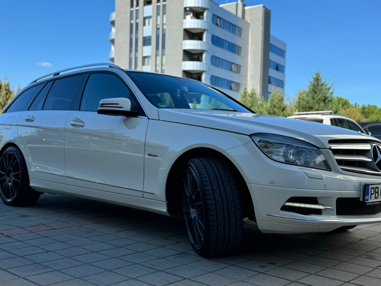 Mercedes-Benz C 350  - изображение 6