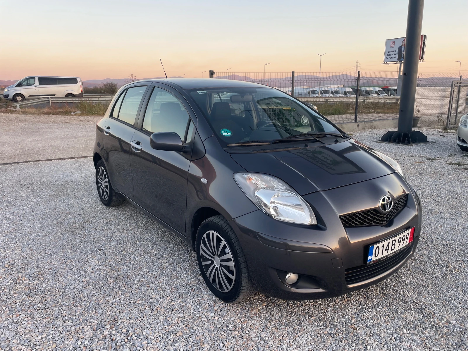 Toyota Yaris 1.4 D4D Facelift, 6 скорости , Климатроник - изображение 3