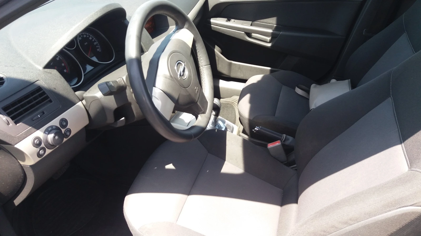 Opel Astra H 1.6  , 116 k.c. - изображение 9