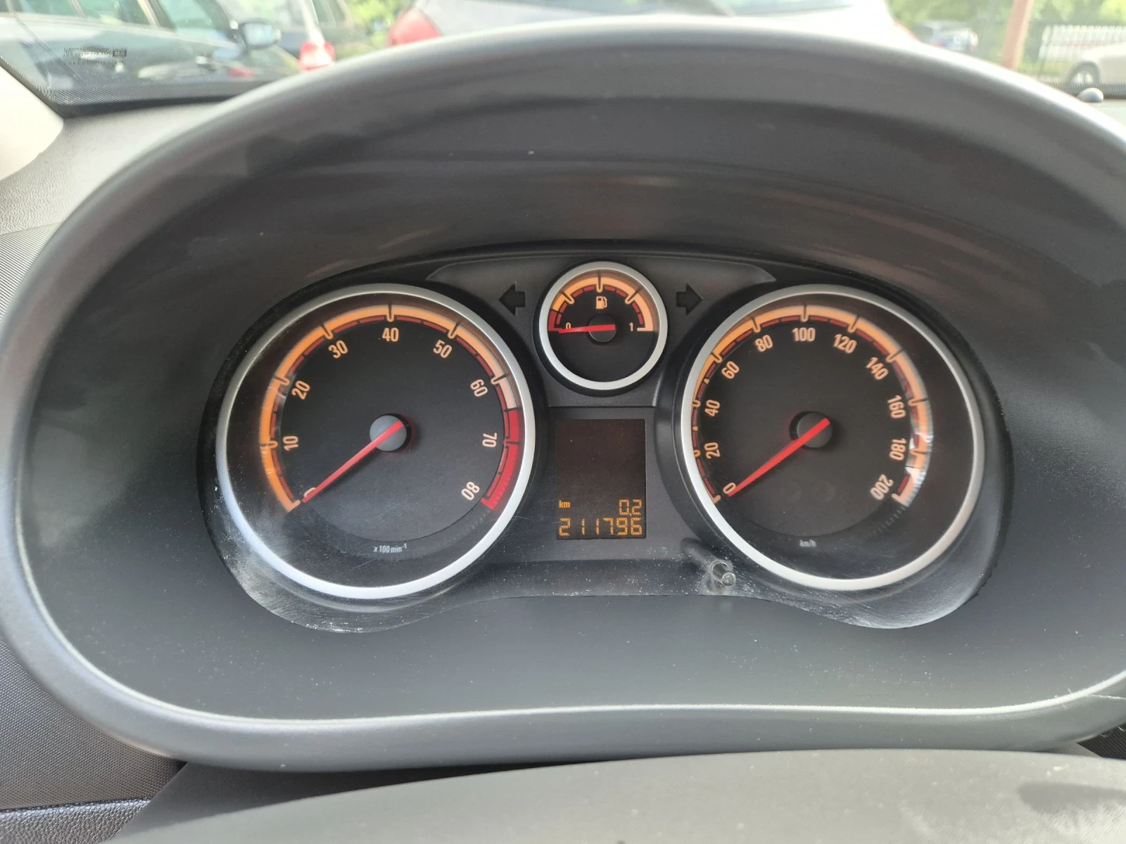 Opel Corsa  1.4 бензин   Всички екстри | Mobile.bg — изображение 15